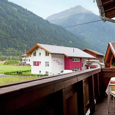 In Near St Anton Slopes Apartment *