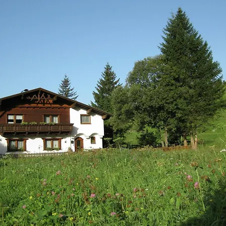 In Near St Anton Slopes بيتنيو آم أرلبرغ