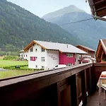 In Near St Anton Slopes Apartman *